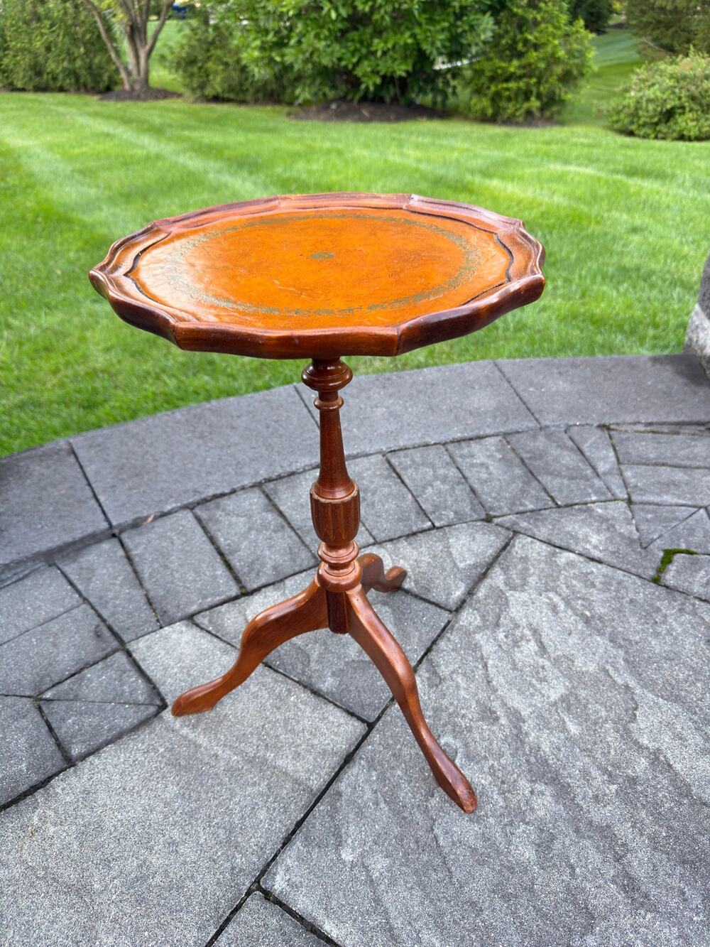 Vintage Bombay Company Pie Crust Leather Top Wood Side Table Plant Stand 20x13”